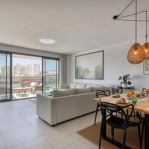  Apartment Place - Spacious Family